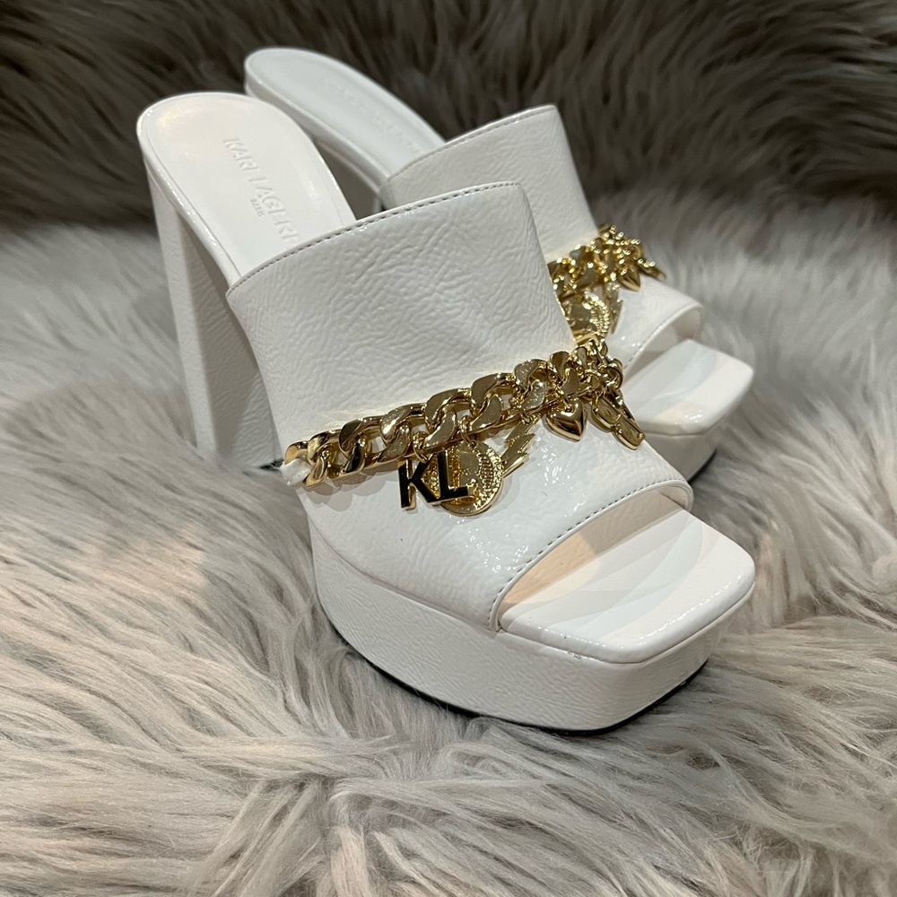 Karl Lagerfeld Haisley Patent Leather Slip-On Gold Charms. New with tags - Picture 4 of 9